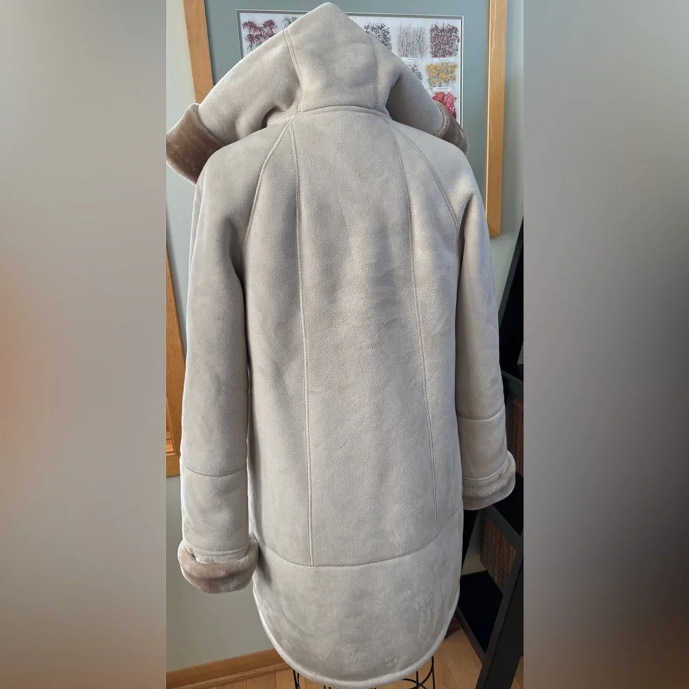 Gallery Women's Faux Suede and Fur Cozy Style Coat in Cream sized S - Picture 4 of 12